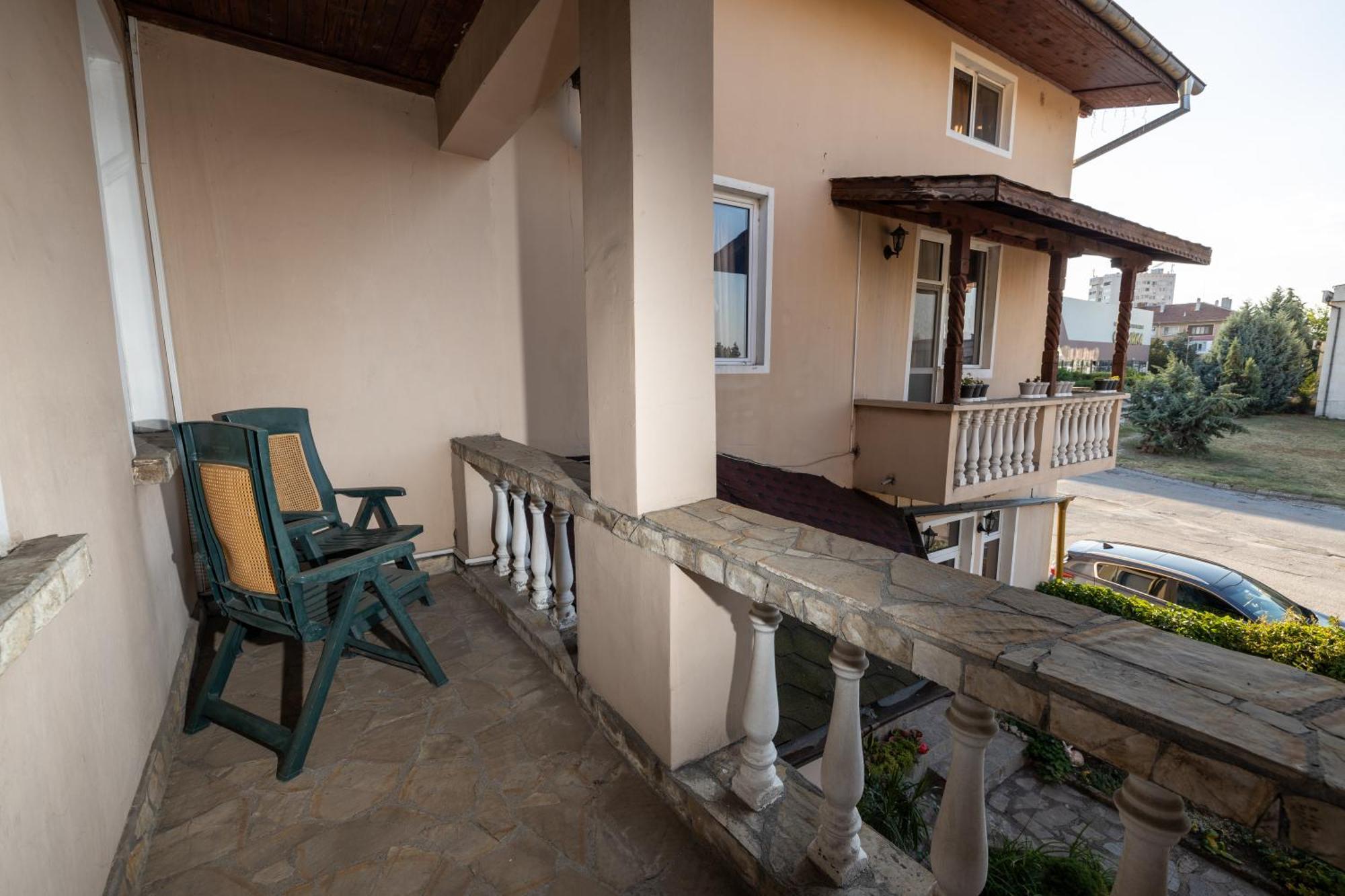 Hotel Kibor Gulubovo  Ngoại thất bức ảnh