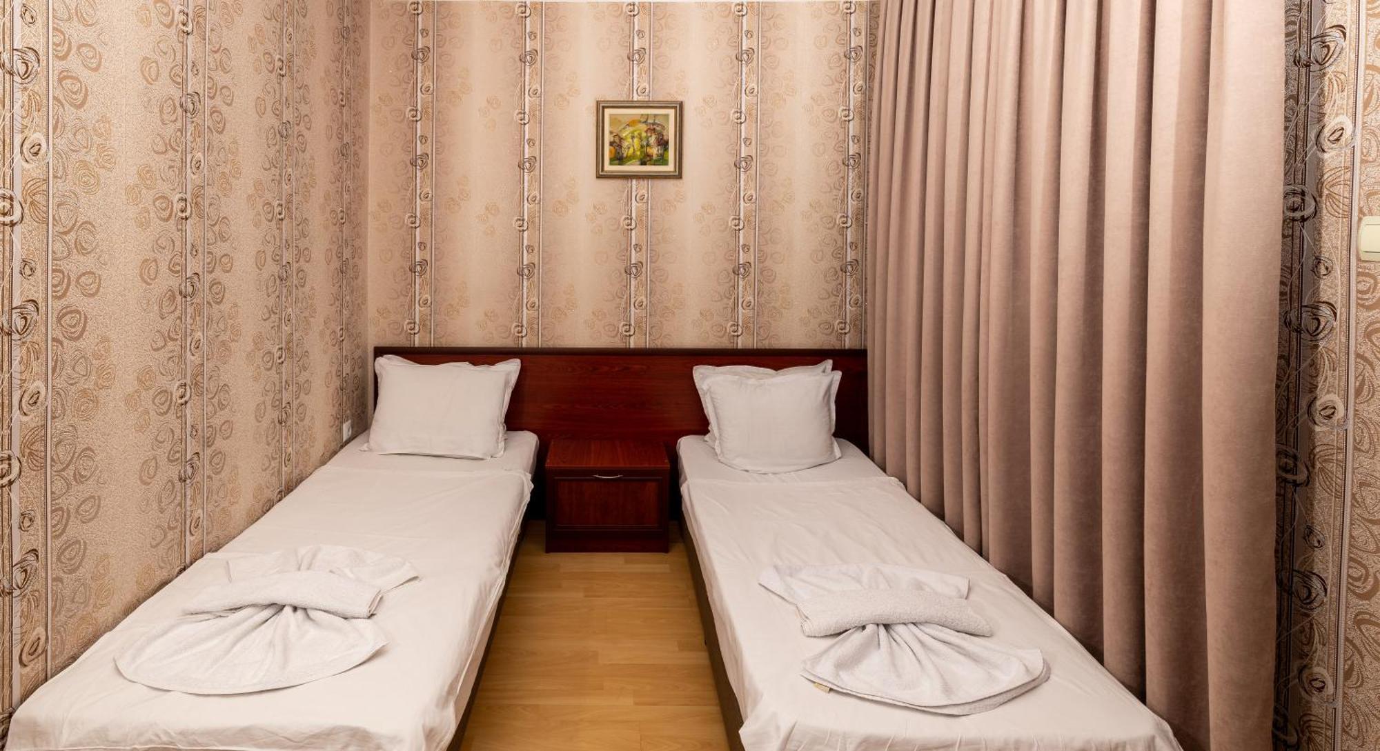 Hotel Kibor Gulubovo  Ngoại thất bức ảnh