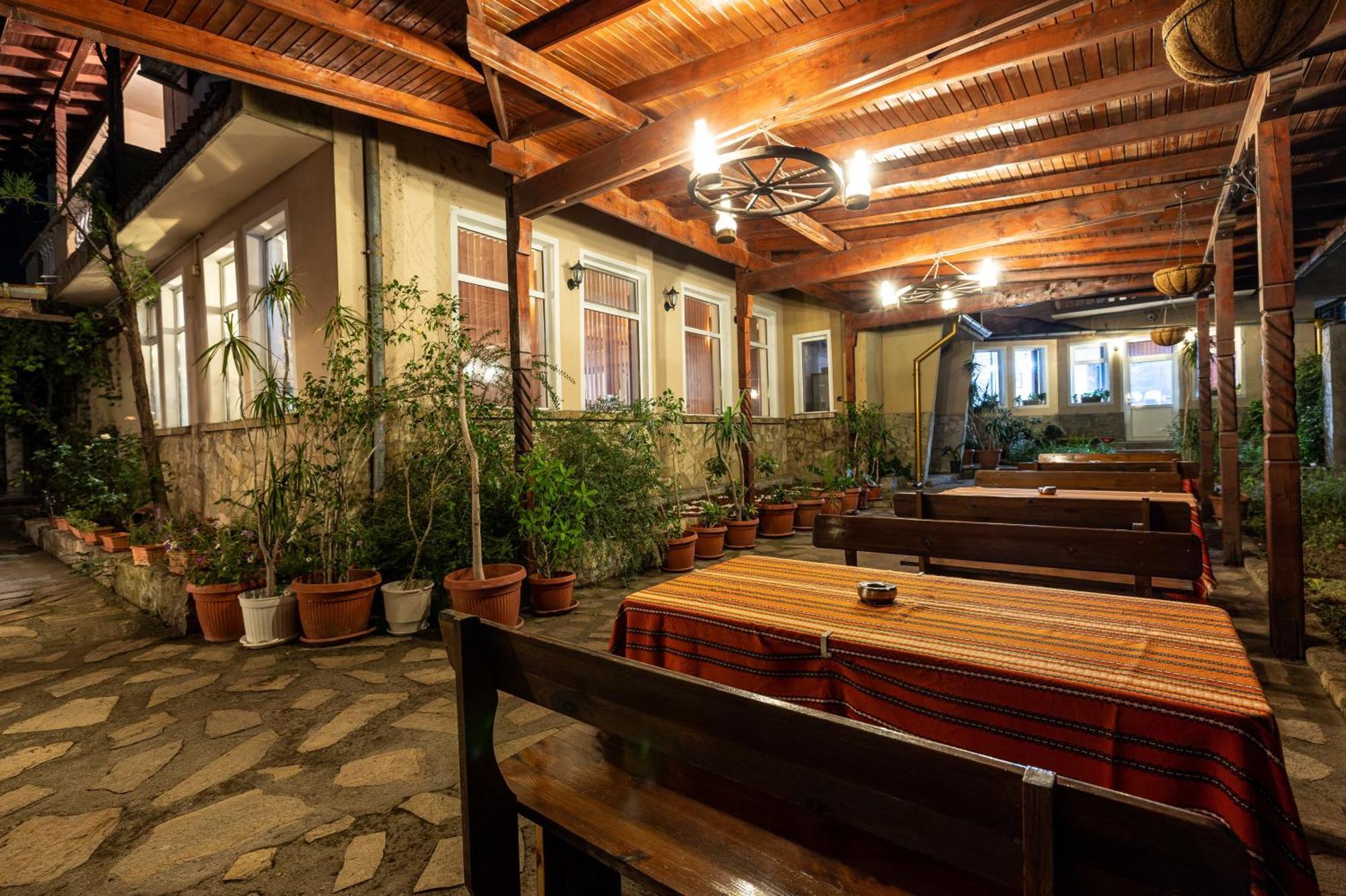 Hotel Kibor Gulubovo  Ngoại thất bức ảnh