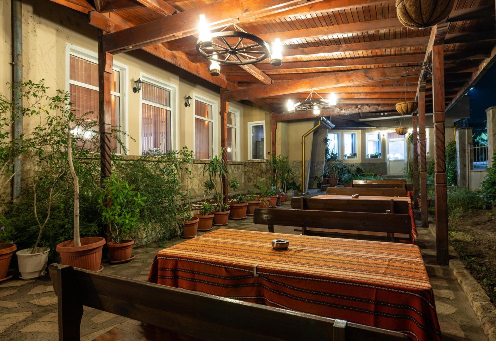 Hotel Kibor Gulubovo  Ngoại thất bức ảnh