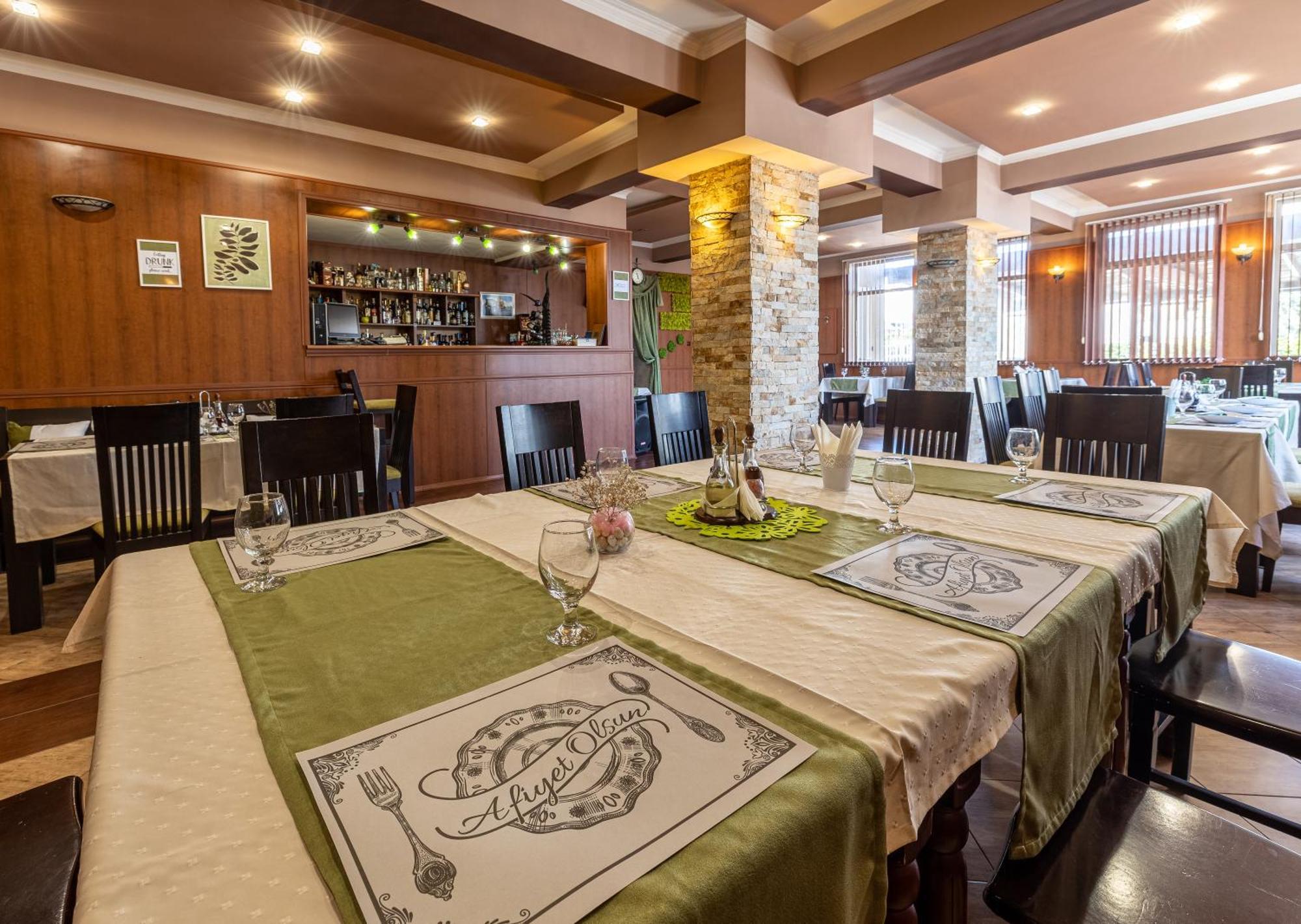 Hotel Kibor Gulubovo  Ngoại thất bức ảnh